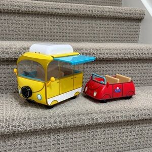 Peppa Pig Yellow Camper and Red Car Set